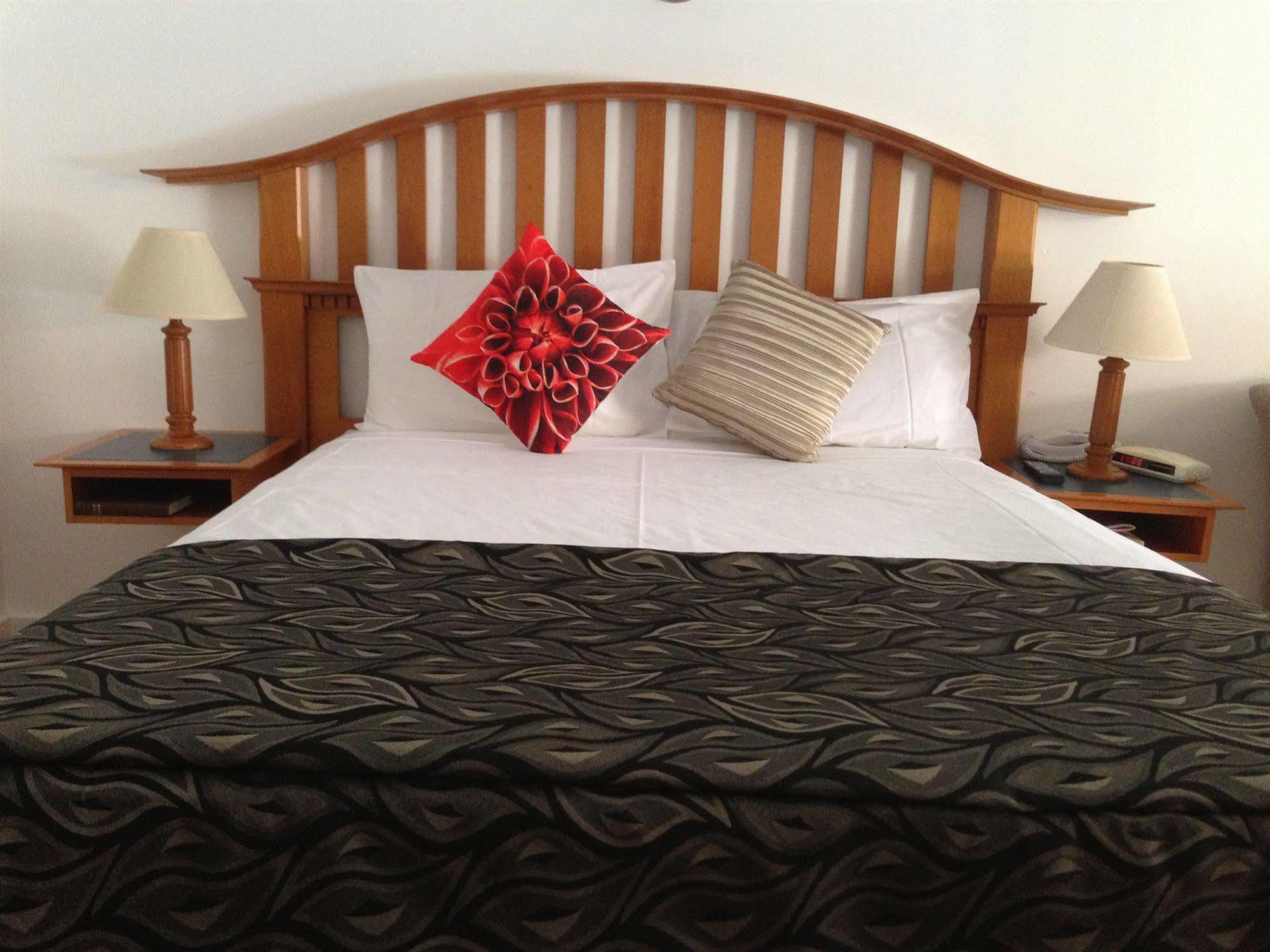 Sugar Country Motor Inn บุนดาแบร์ก ภายนอก รูปภาพ